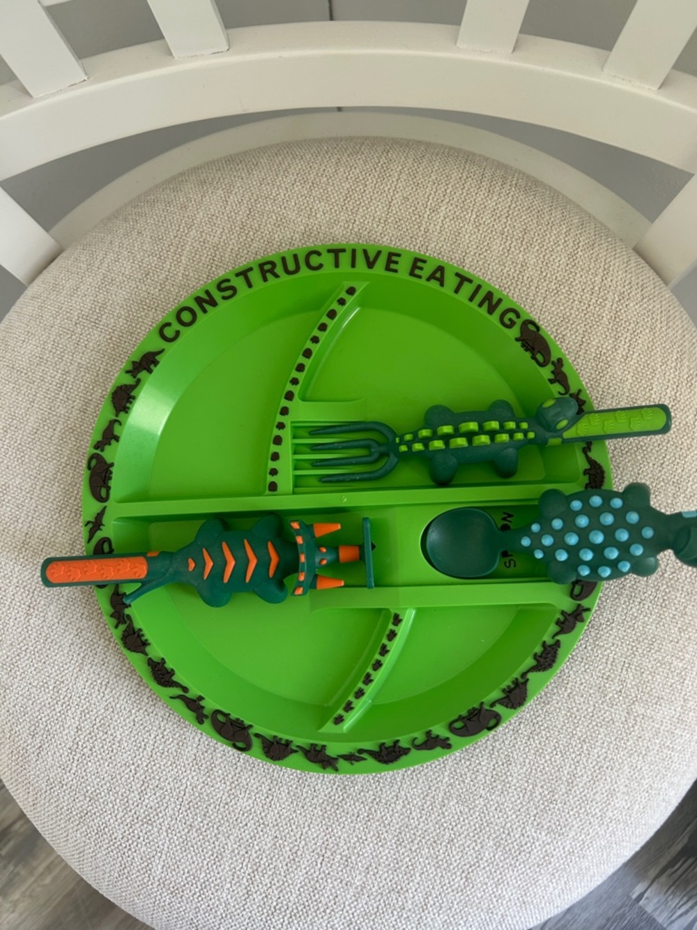 Constructive Eating Divided Plate + Utensil Set - Green - Picture 3 of 3
